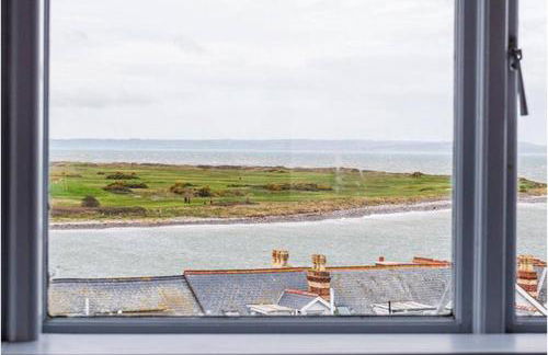 Deganwy Tower Apartment - Photo 15