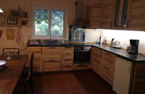 Villa with big garden - Foto 18