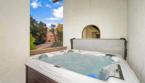 Serenity Retreat Sedona with Hot Tub Games & Firepit - Foto 4