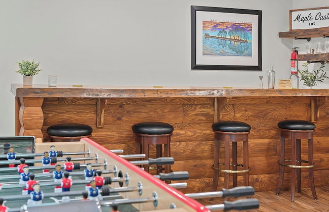 Maple Oasis by Avantstay Newly Built w/ Hot Tub, Game Room & Fire Pit - Foto 123