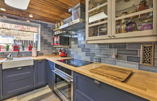 Lake Cabin with King Bed, Foodie Kitchen, and Views - Foto 5