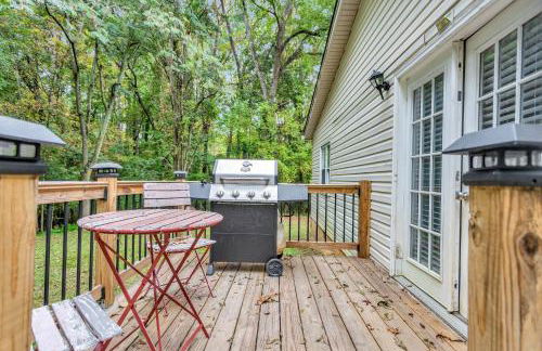 Pet Friendly Group Getaway with Grill and Deck - Foto 39