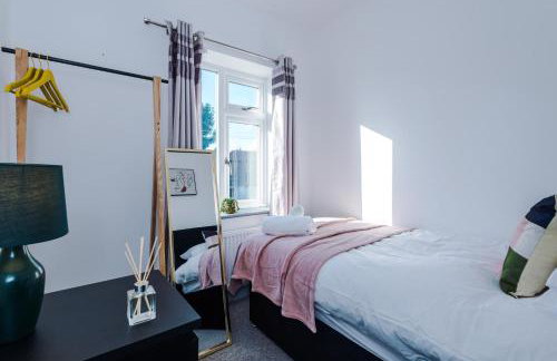 Premium 3-Bed Detached by Papermill, Deeside - Wirral - Foto 9