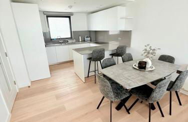 The Lookout-Sea Views-Balcony-Free parking - Foto 14