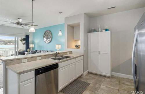 3BD 3BA Gated Condo LakeFront Lake Ozark, MO Isla Del Sol 4 M from Dam - Foto 7