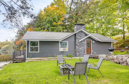 Waters Edge Retreat on Butternut Lake! - Foto 21