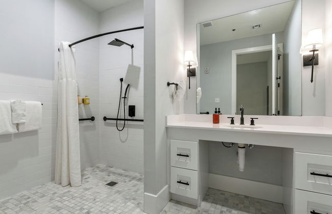 The Irish House - Photo 48