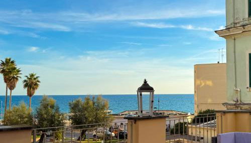 LA MAISON DU PORT - Superior Apartment, bright, glam, and refined with a wonderful sea view in Anzio city center - Foto 2