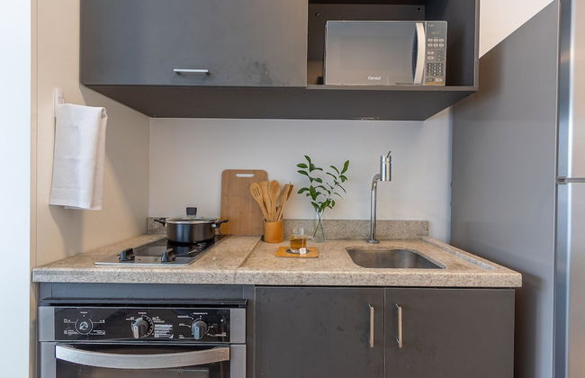 Setin Downtown Praca da Sé by Viva - Prédio completo com piscina perto de estação de metrô no Centro de São Paulo - Foto 55