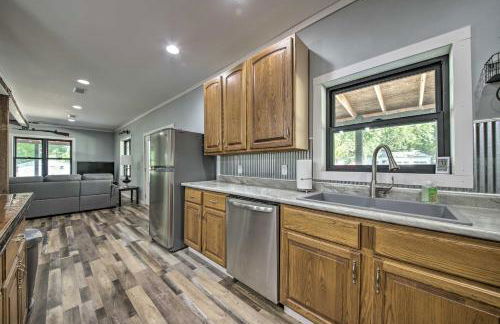 Peaceful Guest Home with Patio on 152-Acre Farm - Foto 10