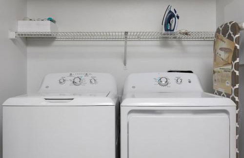 Stylish 4 Bed - 2 Mins to Stadium - Free Parking - Gym - Views - Foto 30