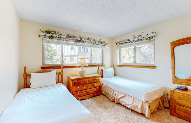 Pine Ridge Condominiums - Photo 16