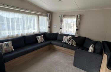 CaravanSleeps4-Beachfront-Garden-Patio - Foto 11