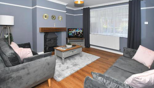 Orion House - sleeps 6, driveway, garden - Foto 3