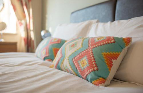 Two Bedroom Apartment By Beds Away Short Lets & Serviced Accommodation Close to Kidlington Airport and Blenheim Palace - Foto 15