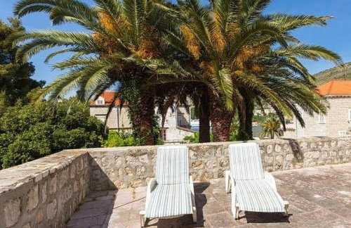 Dvori With Garden, Free Parking Next To Sea - Photo 31