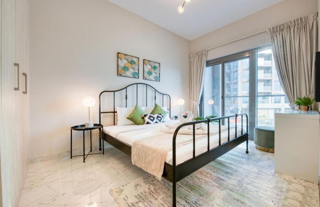 Elite LUX Holiday Homes - Stylish 1 BR Pool World Class Gym in Dubai South - Photo 14