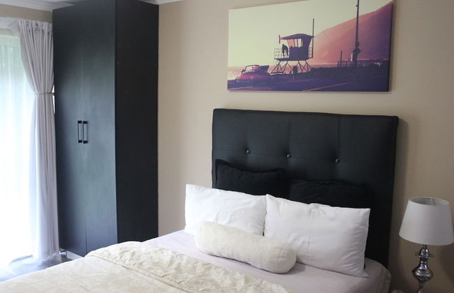 Chic & Serene 1-Bed Haven in Roodepoort - Photo 14