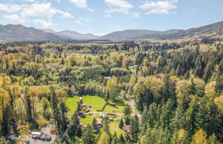 Bear’s Den Hideaway with Hot Tub - Foto 28