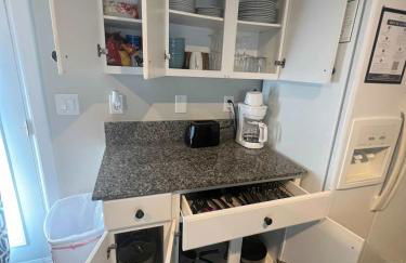 The Columbia Crash Pad Near Bases, USC, Shops - Foto 32