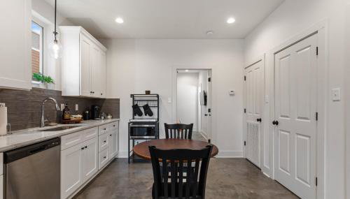 Bourbon House King Bed Luxury Amenities Fast WiFi - Foto 3