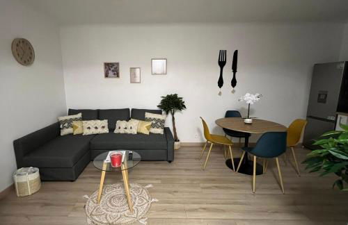 PARIS-MONTROUGE Magnifique Appartement 2 pièce de 36m2 - très cosy pour 1 à 5 personnes refait à neuf - ENTIRE APARTMENT LUXIRIOUS AND WARM - Montrouge Paris 14ème - Proche Aéroport Orly & Parc Expositions Porte de Versailles FREE WIFI GRATUIT - Foto 64