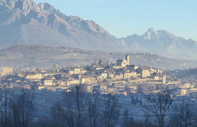 Belvilla by OYO Hilltop Chalet in Lamon With Views - Foto 48