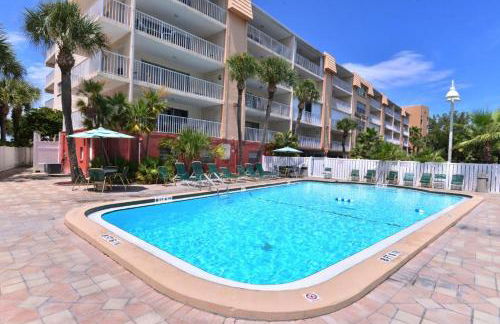 Escape to Beach Oasis! New Management! Updated Beachside Condo with Heated Pool! - Foto 4