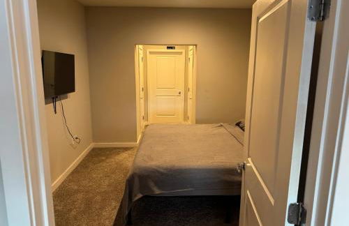 Modern Hyattsville Apartment - Walk to Metro & DC - Foto 9