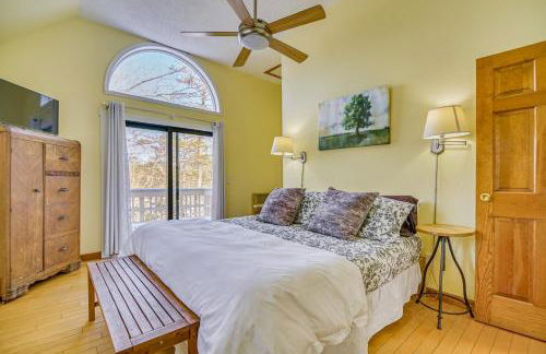 Groups Welcome! Lakefront Gem with Dock in Greenwood - Foto 16