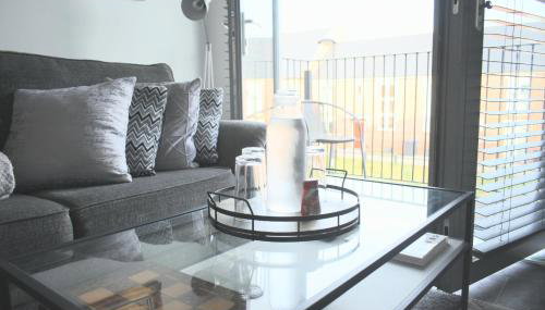 Luxury 2 Bedroom Northampton Townhouse with Balcony - Foto 5