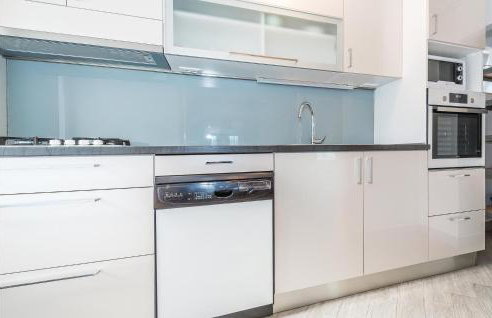 Four-Bedroom Holiday Home In Primosten - Foto 27