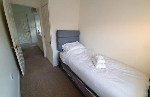 Beverley Central Townhouse Free Parking Sleeps 8 - Photo 21