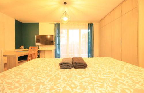 Luxe Neuf - 8mn pied RER C-Paris-Eiffel Tower, Parking Rue Gratuit, Balcon Privé, Matelas Bultex 160x200, Ascenseur, Hôpital d'Arpajon - Foto 3