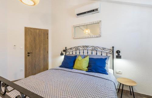 Island Getaway - Heritage House - Photo 37