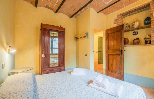 Apartment in Villa With Swimming Pool - Photo 16