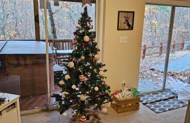 Lazy Basye Shenandoah Cabin with Hot Tub, Sleeps 10 - Foto 43