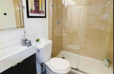 Artist's retreat near the heart of the city - Photo 10