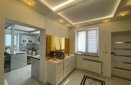 Luksusowa Ekskluzywna willa z sauną,siłownią dużym ekskluzywnym salonem na wyłączność eksluzywny duży dom 2 poziomy-dom nowoczesny styl elegancki 3 łazienki , sypialnia,salon, 2 duże garaże POMYSŁ NA JESIENNO ZIMOWY WYJAZD wolne terminy !! - Foto 38