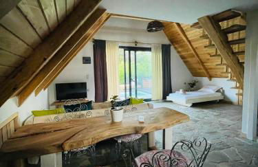 Unique wooden villa with pool - Foto 11