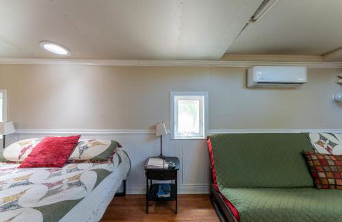 Little Red Caboose - Foto 23