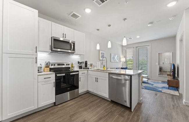 Prime Soco Cozy 1BR King Suite w Pool Parking - Foto 3