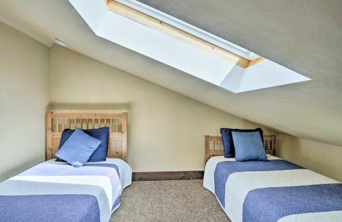 Similk Bay Retreat with Deck, Fire Pit and Hot Tub! - Photo 22