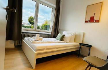 Haus Rasink I Monteure I Teams I 160m2 I 5 Z I Terrasse I P I 2 WC I Küche I Smart TV - Foto 3