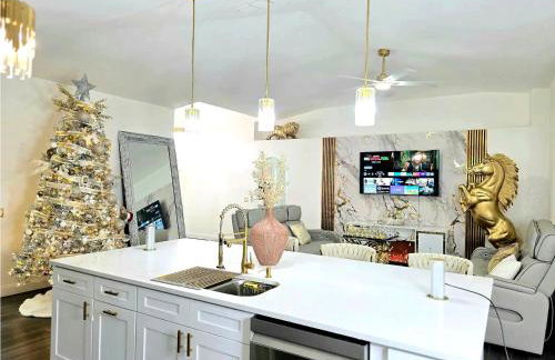 Top-of-the-line decoration! Next to Tampa outlets, - Foto 24