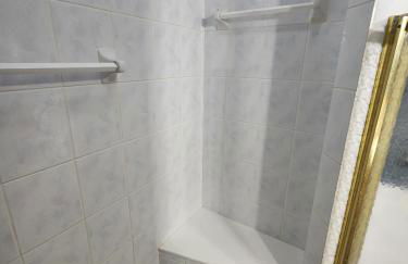 Luxury Family 5BR Lakefront private boat launch - Foto 27