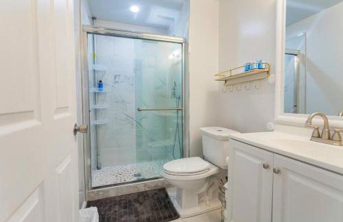 Spacious 5 BR House w/ Gym - Foto 9