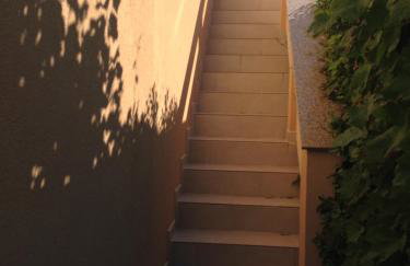 Very spacious - fully air conditioned - apartment nearby Vir bus station - Foto 2