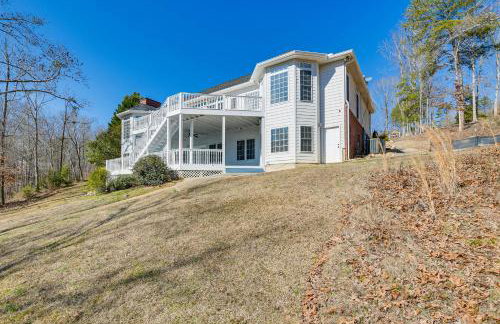 Lake Hartwell Getaway with Private Dock and Fire Pit! - Foto 37