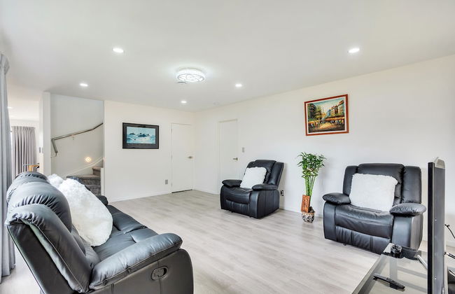 Superb Holiday Home near Airport - Foto 15